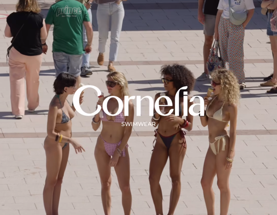 Direction artistique et création du logo pour Cornelia, marque de maillots de bain modernes.